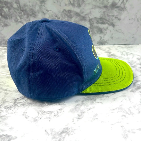 Disney Mickey Mouse Hat - Picture 3 of 7